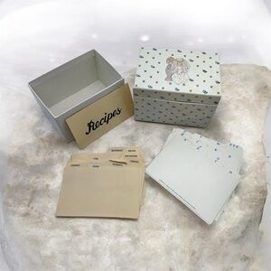 Enesco Precious Moments 1988 Recipe Box 5" x 4" bride and groom A-Z dividers vtg